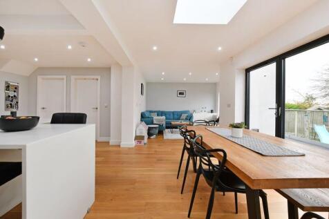 Open Plan Family Dining Kitchen 
