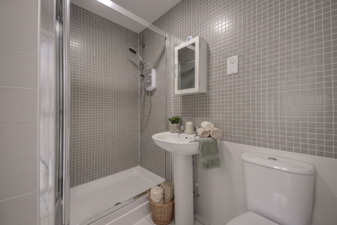 En-suite bathroom