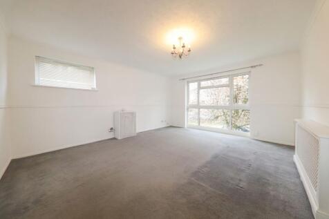Living Room (E)