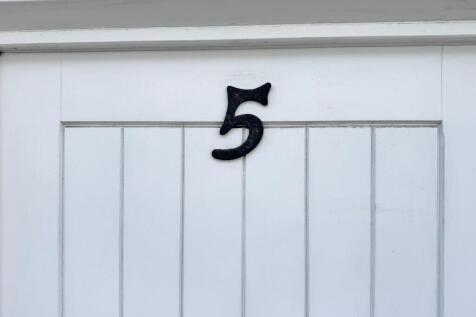 Number plaque