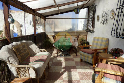 3 Bedroom Semi-Detached For Sale-PAL06-4