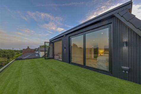 Bi Folds by Night Alt