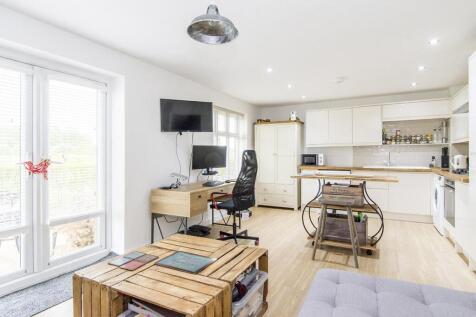 Open Plan Living/Dining/Kitchen