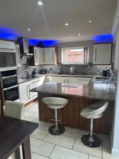 kitchen 3.jpg