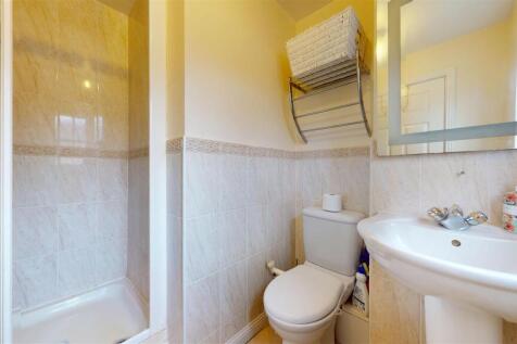 Cavan Drive En-suite