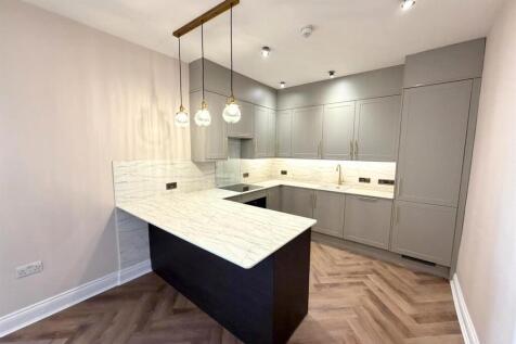 Kitchen (2).jpg