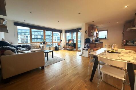 Living Room .jpeg