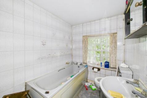 CAM02167G0-PR0348-STILL006 T202510091312.jpg