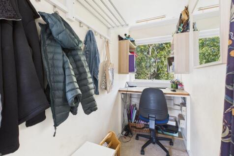 CAM02545G0-PR0517-STILL007