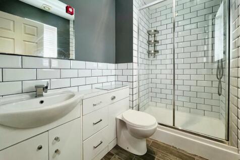 Bedroom One En Suite