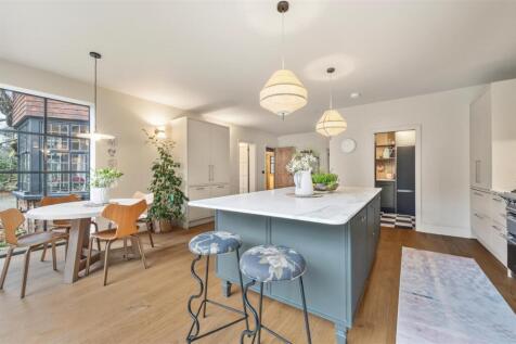 Ellerton Road, London photo 3