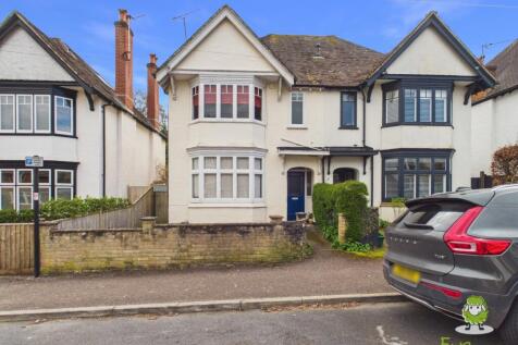 EweMove Estate Agents Basingstoke - 5 Wallis Road 