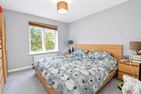 Iliffe Close, Reading, Berkshire, RG1 photo 3