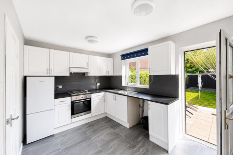 Sandy Acres Close, Waterthorpe, Sheffield photo 3