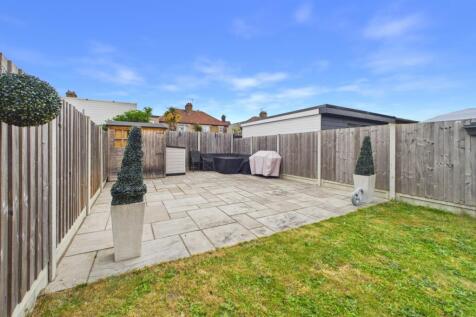Presented by Clinton at EweMove Bexleyheath and Da