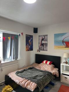 Hilltop Court, Manchester photo 3
