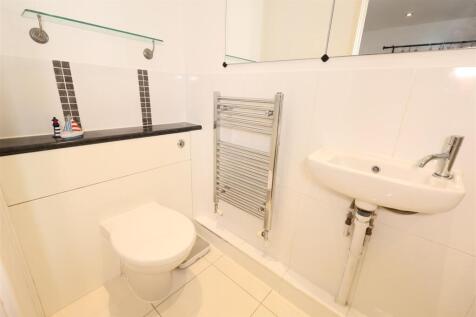ENSUITE SHOWER