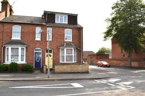 4 bedroom semi-detached house