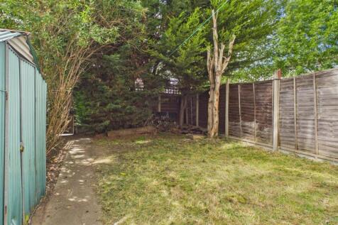CAM02479G0-PR0044-STILL002.jpg