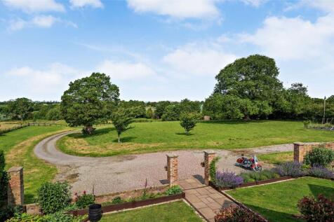 Front Garden &amp; Drive