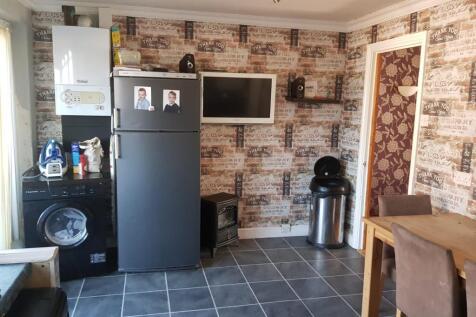 Broad Lane Close, Leeds, West Yorkshire, LS13 photo 2