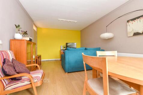 Lounge/ Diner