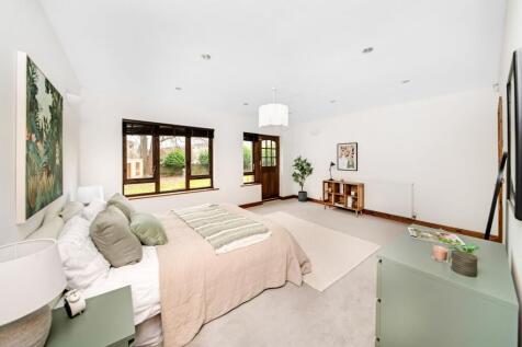 GUEST BEDROOM 5 / ANNEX