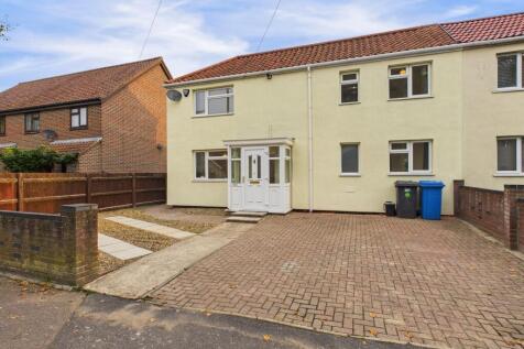 6-bed terraced on Bowthorpe Road, £4,290/mo