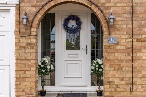 13 Chapel Gardens (Whaplode)-7.jpg
