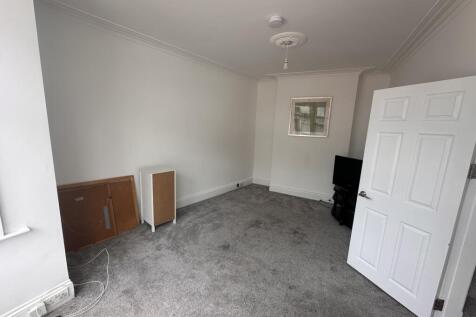 1 Seaforth Avenue, Leeds photo 4