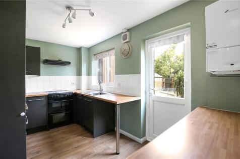 Kestrel Close, Winchester, Hampshire, SO22 photo 3