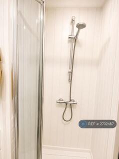 Private Bathroom (Studio 1,2,3,4)