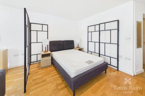 The Quays, Salford, Greater Manchester, M50 photo 3