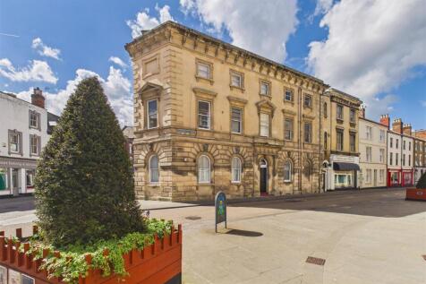 Flats 1  - 3, 1 Commercial Road, City Centre, Glou
