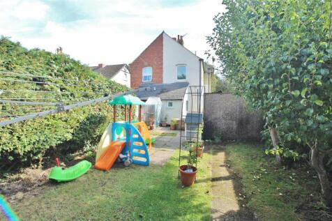 REAR GARDEN -