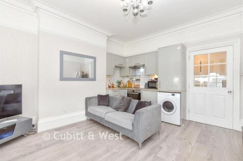 Lounge/Kitchen