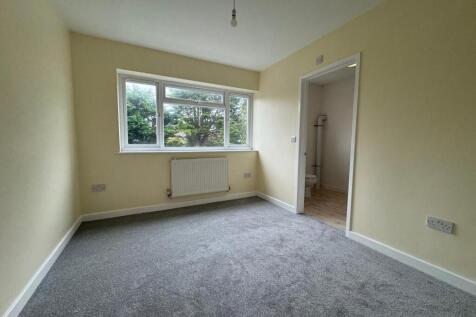 Newstead Road, Southbourne photo 3