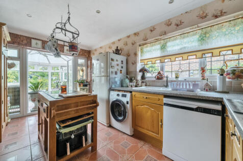 1299573-9-6837525...