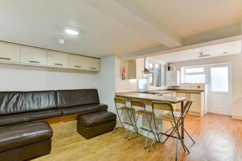 18 Egremont Place Dining Area