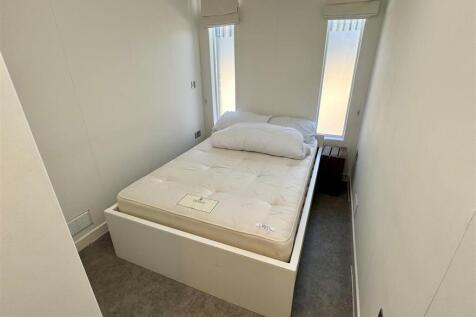 13 Drydock Bedroom