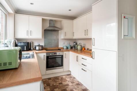KITCHEN.jpg