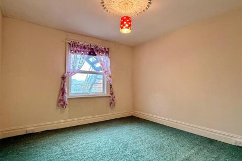 WhatsApp Image 2025-11-06 at 09.54.40_0658d602.jpg