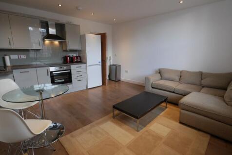Living area &amp; kitchen
