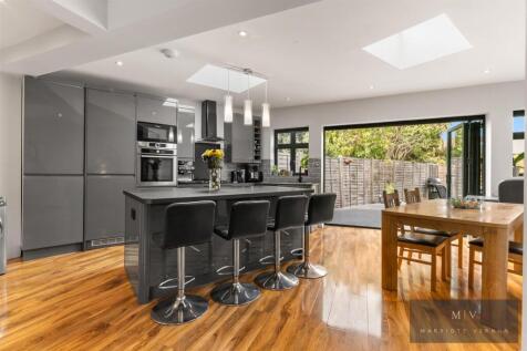 Deanfield Gardens 9 MV-7.jpg