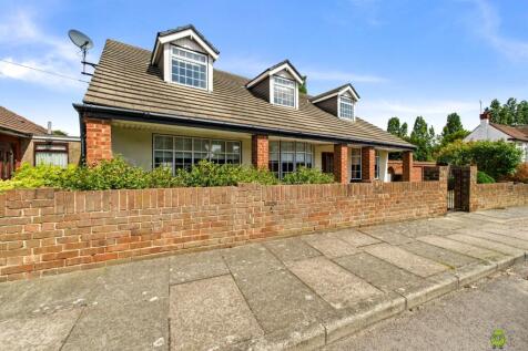 Presented by Nicoleta at EweMove Bexleyheath and D