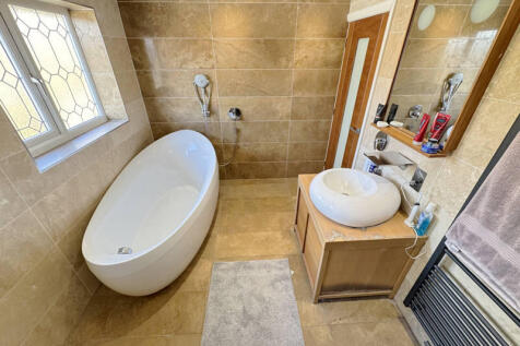 Bedroom One Ensuite