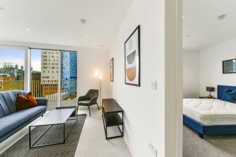 1-bed flat on Georgette Apartments, The Silk District, E1, £2,600/mo