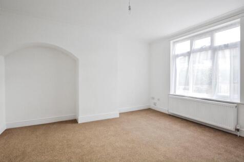 Burncroft Avenue, Enfield, Middlesex, EN3 photo 3