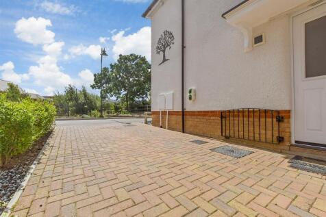 Driveway/Parking