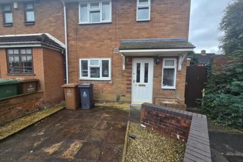 2-bed semi-detached on Cresswell Crescent, Walsall, WS3 2UN, £950/mo
